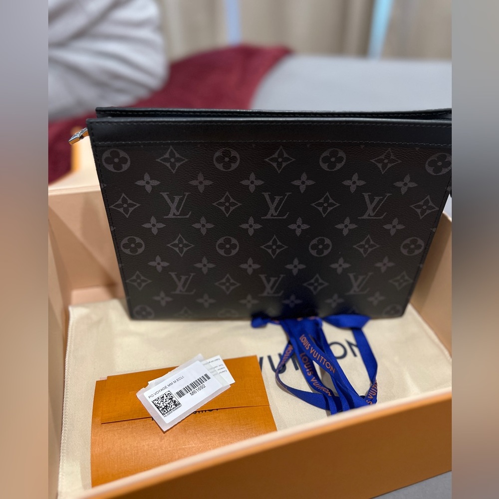 Louis Vuitton Pochette Voyage